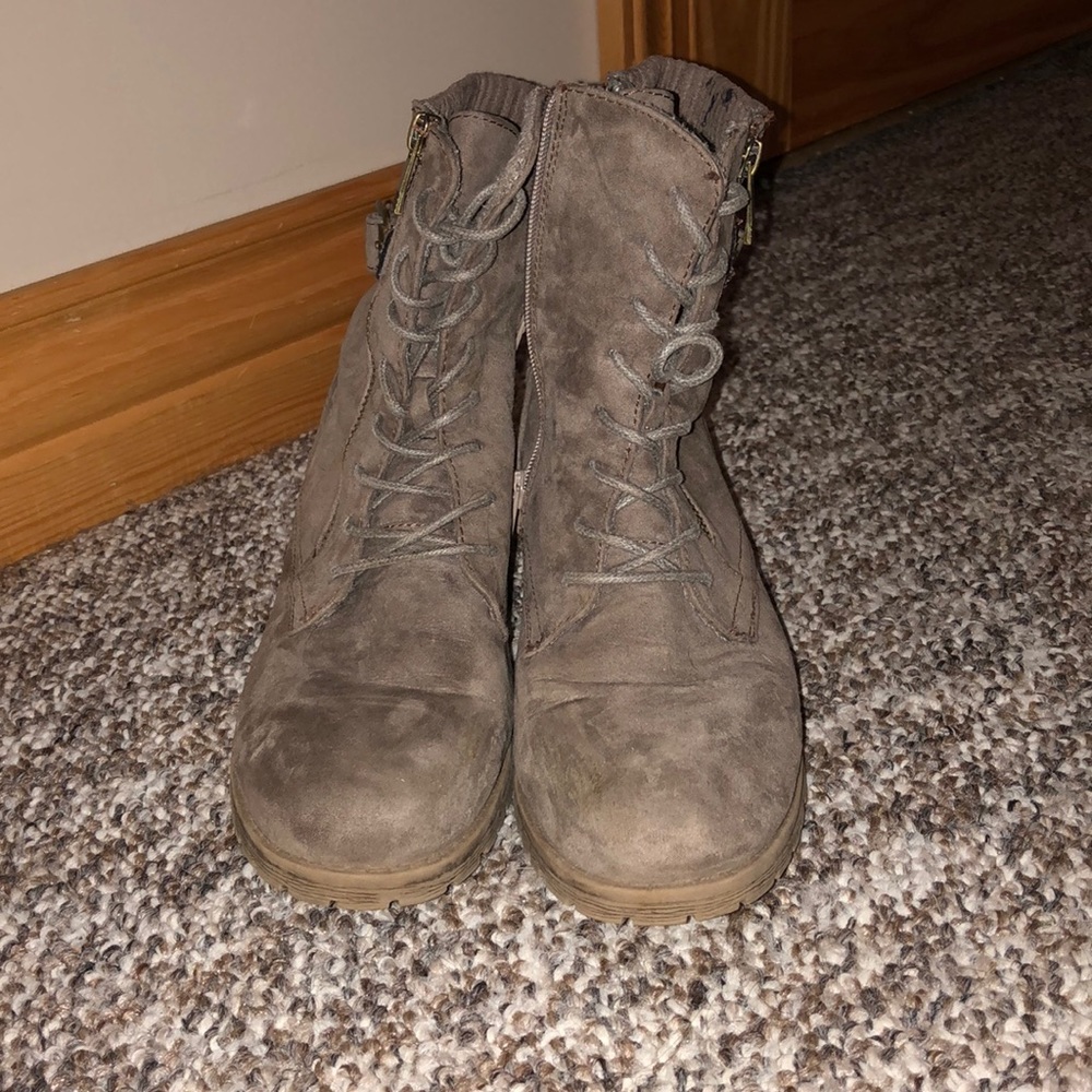 combat boots